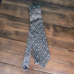 Elegant 100% Silk Patterned Men's Tie